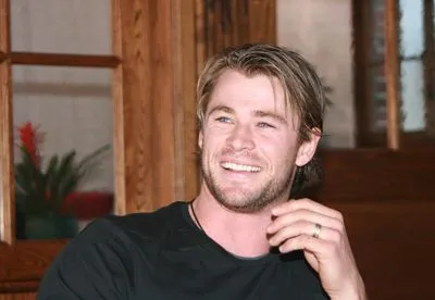 Chris Hemsworth Men's TShirt